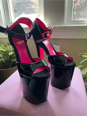 Pleaser Xtreme Black Patent Uv Pumps Size 9